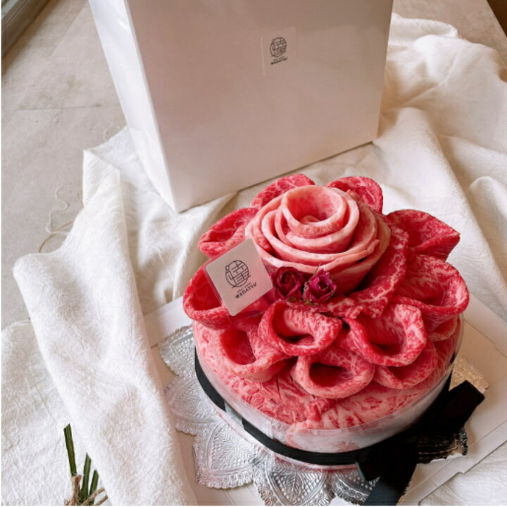 誕生日 肉ケーキ 2 3人用 600g 結婚祝い お祝いギフト 最高級a5ランク 送料無料 焼肉 黒毛和牛 九州ブランド牛肉 豚肉 誕生日ケーキ 肉ケーキ通販 還暦祝い退職祝い 卒業 内祝い ケーキボックス お取り寄せ 本店