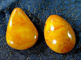 琥珀　ペンダントトップ　アンバー（トパーズ）黄土色（2）−145 天然石 ペンダントトップ 琥珀アンバー