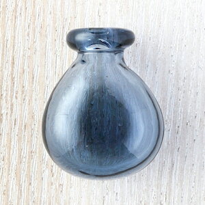 アロマボトル チェルキオ/ネイビー フタ付き サイズ:約28x22x16mm 入数:1 アクセサリーパーツ