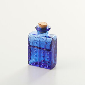 アロマボトル レクタングル ネイビー フタ付き【アクセサリーパーツ/ハンドメイド/手芸/ビーズ】【アロマビーズ/アロマオイル/香りを楽しむ】