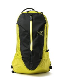 BEAMS｜ARC’TERYX / Arro 22 Backpack｜バックパック リュックサック｜メンズ レディース｜ナイロン｜耐候性 耐久性｜15インチPCスリーブ カンガルーポケット｜タウンユース ビジネス 旅行 BEAMS ビームス メン バッグ リュック・バックパック【送料無料】[Rakuten Fashion]