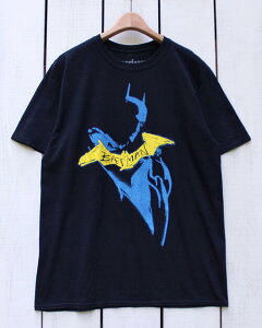 Batman / DC Comics Yellow Sketch Print Tee / Black unisex / warner brothers �o�b�g�}�� �v�����g T�V���c / ���� / �u���b�N �� �N���[ �l�b�N �t�����g�v�����g �A���R�~ �L�����N�^�[ bravado / rock off