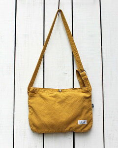 V.D.L.C Shoulder Pouch / sacoche unisex Karashi overdye �u�C�f�B�[�G���V�[ �V�����_�[ �|�[�` �T�R�b�V�� ���z �R�b�g�� ���炵 ���F ����� made in japan ���{�� vdlc �L�����o�X �΂ߊ|�� ���|��
