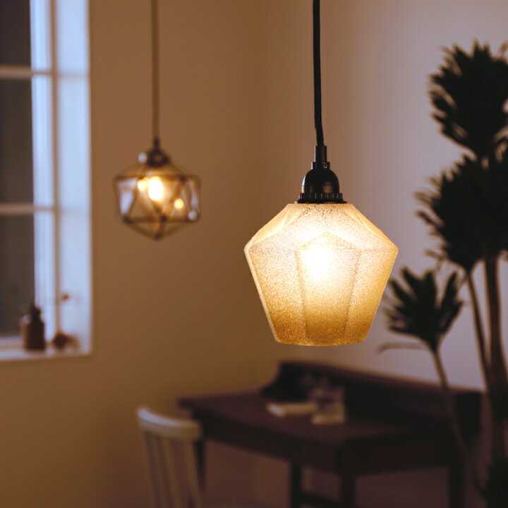 楽天市場 ペンダントライト メヴィスランプ Mevis Lamp 北欧 照明 おしゃれ 電気 トイレ 一人暮らし ダイニング ライト ランプ 天井照明 インテリア ナチュラル シンプル バー カフェ ホテル モダン デザイン デザイナー ガラス すりガラス ホワイト 子供部屋 キッチン 楽天市場 ペンダントライト メヴィスランプ Mevis Lamp 北欧 照明 おしゃれ 電気 トイレ 一人暮らし ダイニング ライト ランプ 天井照明 インテリア ナチュラル シンプル バー カフェ ホテル モダン デザイン デザイナー ガラス すりガラス ホワイト 子供部屋 キッチン