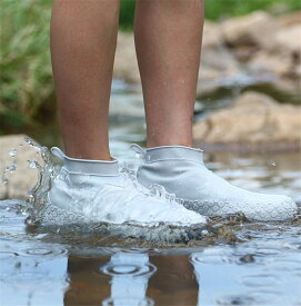 「スーパーSALE10%OFF」 シューズカバー レインカバー 靴 カバー シューズ カバー 防水 靴カバー 雨靴 滑り止め シリコン 通勤 通学 旅行 梅雨 雨季 キャンプ 携帯便利 ハイカット 雨 雪 泥除け レイン 雨よけ シンプル 半透明 女性用 男性用