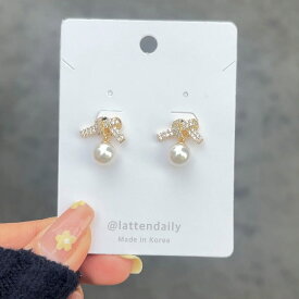 リボン パール ピアス 韓国 アクセサリー ピアス ジュエリー ピアス 垂れる 上品 可愛い lattencos ラテアンドコス 新大久保から発送