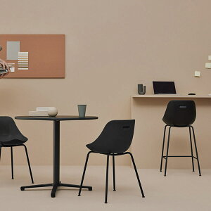 【送料無料】&MEDICAL クラチェア ブラック(雑貨 生活雑貨 生活用品 アンドメディカル KURA CHAIR 姿勢矯正 骨盤補整 ギフト プレゼント 贈り物 お祝い 内祝い 結婚 出産 新築 引越し 新生活 おす