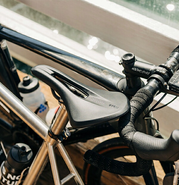 楽天市場】フィジーク サドル テンポ アリアンテ R3 kiumレール 自転車