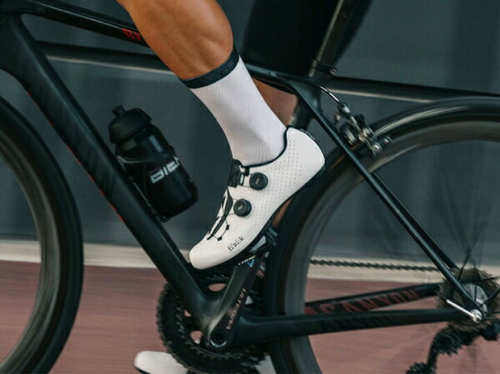 楽天市場】フィジーク シューズVENTO INFINITO CARBON 2 WIDE 