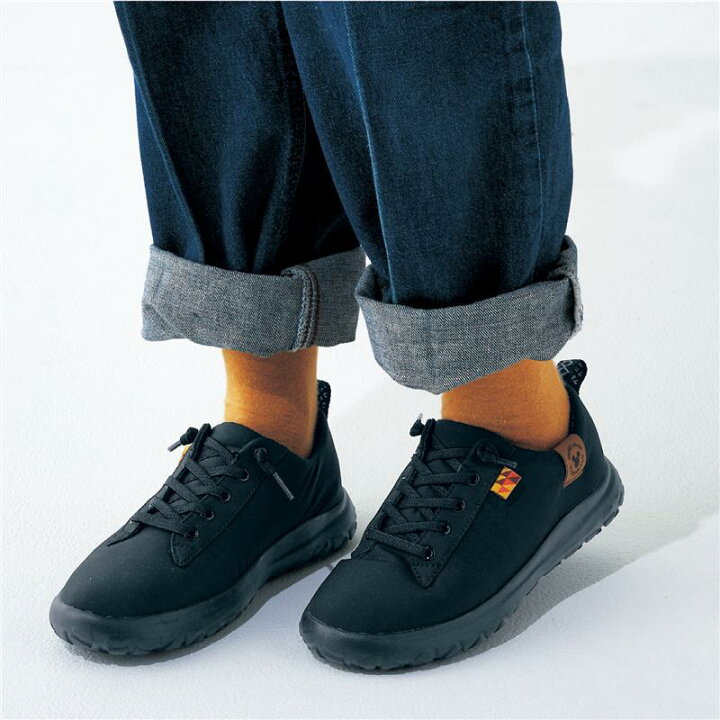 楽天市場 Disney ディズニー 靴ひもゴムタイプのスニーカー ミッキーモチーフ ブラック カーキ 22 5 23 23 5 24 24 5 レディース 女性 シューズ 靴 スニーカー レディーススニーカー 黒 撥水 軽量 雨 おしゃれ ベルメゾン ベルメゾン Disney