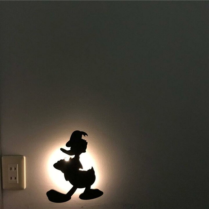 楽天市場 Disney ディズニー シルエットのセンサーウォールライト ミッキーマウス ドナルドダック くまのプーさん チップ デール １０１匹わんちゃん ティンカー ベル ふしぎの国のアリス チェシャ猫 インテリア 照明器具 明かり 電灯 照明 ライト 壁