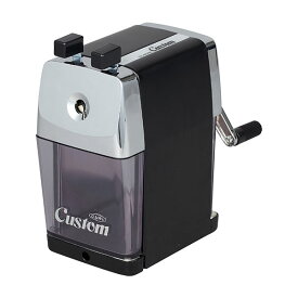 カール/CARL 手動鉛筆削り カスタム ブラック【CC-2000-K】耐久性に優れた金属製のボディと通常の鉛筆削りの約3倍の大きさを持つ「大容量のクズ箱」が特徴 本体サイズ：W155×L7.6×H153mm 【対応鉛筆】通常鉛筆(8mm)▼配送方法：宅配便▼