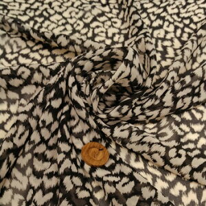 y|GXe VtH vgn Aj} z2(1m)ȏA50cmPʔ̔i