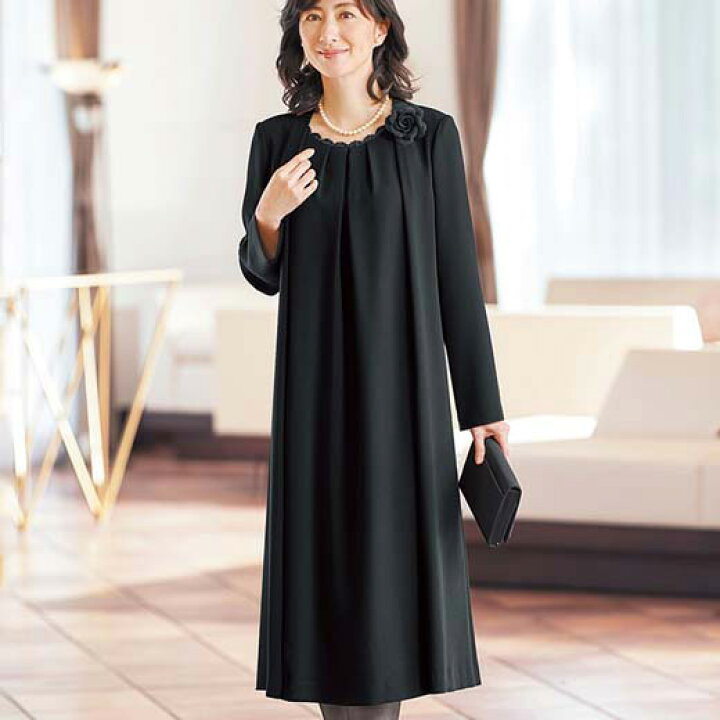 楽天市場 ブラックフォーマル 3l 4l 5l 洗えてシワになりにくい お手入れ簡単ドレープワンピース コサージュ付 3l 5l ベルーナ Belluna 40代 50代 60代 レディース ミセス 大人 ファッション 秋冬 喪服 スーツ 秋服 ベルーナ