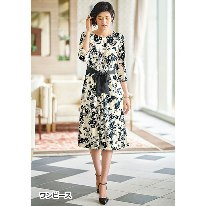 楽天市場 フォーマル 入学卒業スーツ洗える ストレッチ花柄プリントワンピースアンサンブル 19abr 23abr 40代 50代 60代 ファッション 先生 服装レディース ベルーナ Belluna 春 入学式 スーツ ママ 七五三 母 入園式 フォーマルスーツ 大きいサイズ お宮参り ベルーナ