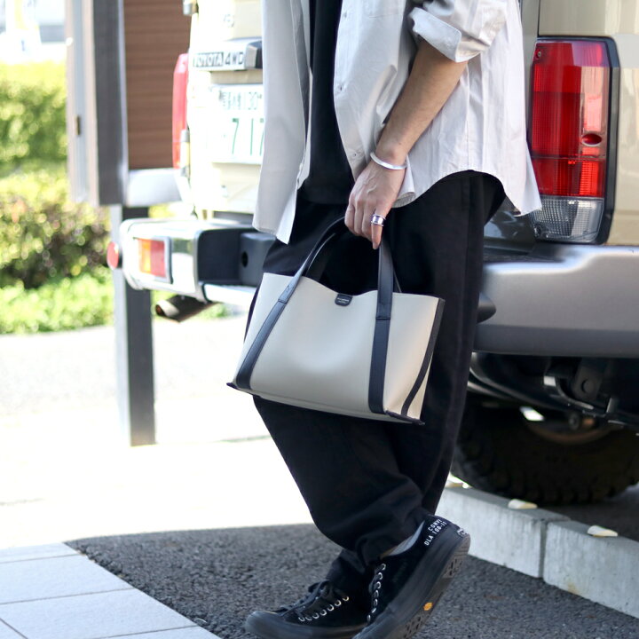 楽天市場 Pelle Morbida ペッレモルビダ ナイロンミニトートバッグ Pmo Te007b ペッレ モルビダ トートバッグ ユニセックス 小さめ ミニ ナイロン カジュアル 高級 スポーティー干場義雅 高級 日本製 国産 ブランド シンプル 大人 ミニトート メンズ お洒落