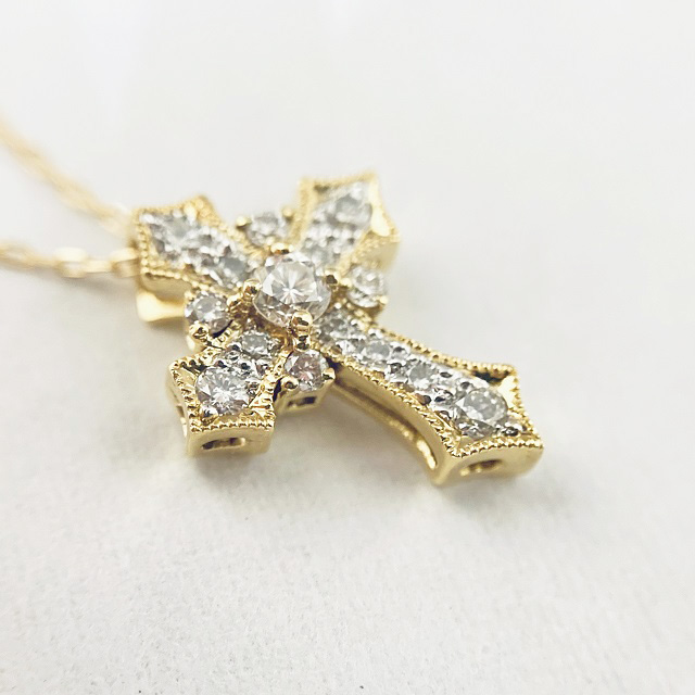 【日本全国送料＆ラッピング無料♪】 K18 ダイヤモンド クロスネックレスのサムネイル