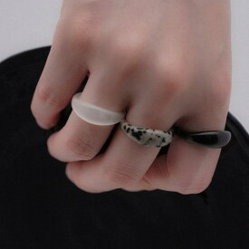 指輪 宝石 流線型 女性用 ジュエリー アクセサリー ファッション 日常使い シンプル エレガント シルバー調