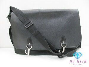 ルイ・ヴィトン(LOUIS VUITTON) タイガ(taiga) 中古 メッセンジャー  