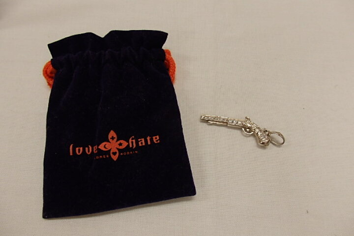 楽天市場】ラブアンドヘイト LOVE&HATE ペンダントトップ 銃 拳銃 