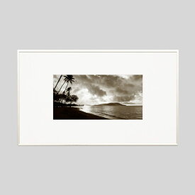 IGREBOW ハワイ 夜明けの海から見るカワイホア半島｜アイグレボウ インテリアフォト ピクチャーアート 写真 スタイリッシュ モダン モノクローム モノクロ