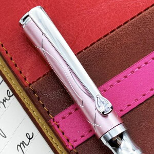 LACHIEVALUX�l�C�����M�L��[��X�C�X���N���X�^���N���b�v�t���A���������{�[���y���M�t�g�Z�b�g(�h�C�c���C���N�A���Ɛ��ꂼ���{�t��)-�s���N