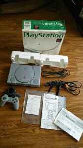 �v���C�X�e�[�V����SCPH-5500�{��PS