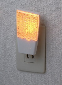 ELPA｜エルパ LED付センサーライト ホワイト PM-L112(AM) [電球色 /コンセント式][PML112AM]