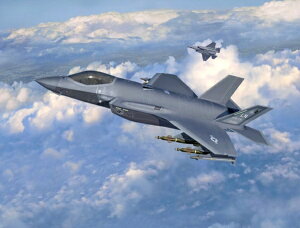 hCcxbRevell GmbH 1/72 F-35A@CgjOII