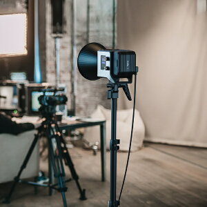 SmallRig�b�X���[�����O 5105 RC 220C RGB COB LED�r�f�I���C�g SmallRig SR5101