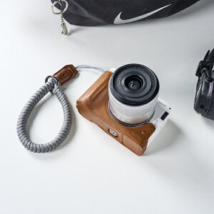 SmallRigbX[O 5432 Canon EOS R50 VpU[n[tP[XLbg uE SmallRig SR5432