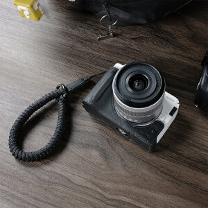SmallRigbX[O 5433 Canon EOS R50 VpU[n[tP[XLbg ubN SmallRig SR5433
