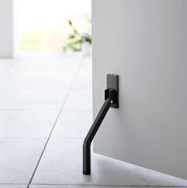 山崎実業｜Yamazaki マグネット折り畳みドアストッパー スマート ロング ブラック