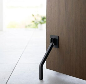 山崎実業｜Yamazaki テープで貼りつける折り畳みドアストッパー スマート ロング ブラック