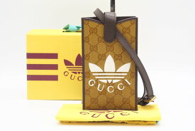 ☆安心の3大保証☆ Aランク ≪GUCCI グッチ /ショルダーバッグ≫ 702203 GGクリスタル アディダス スマートフォンポーチ ブラウン 極美品 送料無料【中古】