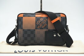 ☆安心の3大保証☆ ABランク ≪LOUIS VUITTON ルイ ヴィトン/ショルダーバッグ≫ N40421 ダミエ グラフィット ジャイアント アルファメッセンジャー【中古】