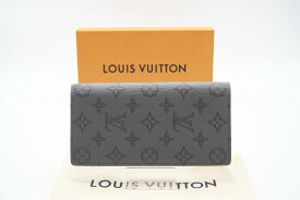 ☆安心の3大保証☆ ABランク ≪LOUIS VUITTON ルイ ヴィトン/二つ折り長財布≫ M81335 モノグラム シャドウ ポルトフォイユ ブラザ Anthracite Grey【中古】