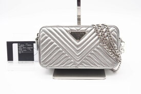 ☆安心の3大保証☆ ABランク ≪PRADA プラダ/ショルダーバッグ≫ 1DH010 トライアングルロゴ チェーンショルダー シルバー 美品 送料無料【中古】