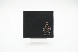 ☆安心の3大保証☆ Aランク ≪PRADA プラダ/二つ折り財布≫ 2MO738 サフィアーノ レザートラベル コンパクトウォレット ブラック 極美品 送料無料【中古】