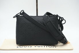 ☆安心の3大保証☆ ABランク ≪LOUIS VUITTON ルイ ヴィトン/ショルダーバッグ≫ M55878 トリヨン トリアングルメッセンジャー ノワール ブラック【中古】