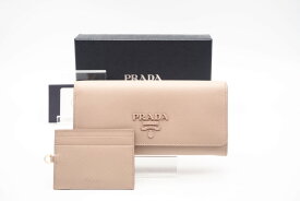 ☆安心の3大保証☆ Aランク ≪PRADA プラダ/二つ折り長財布≫ 1MH132 ロゴプレート サフィアーノ シャイン ベージュ カードケース付 送料無料【中古】