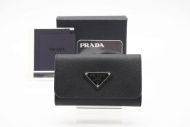 ☆安心の3大保証☆ Aランク ≪PRADA プラダ/4キーケース≫ 1PG004 サフィアーノ トライアングルロゴ ブラック マルチカラー 極美品 送料無料【中古】