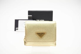 ☆安心の3大保証☆ ABランク ≪PRADA プラダ/三つ折り財布≫ 1MH044 サフィアーノ レザー トライアングル 財布 ゴールド 美品 送料無料【中古】