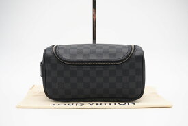 ☆安心の3大保証☆ ABランク ≪LOUIS VUITTON ルイ ヴィトン/セカンドバッグ≫ N47625 ダミエ グラフィット トワレポーチ ブラック グレー【中古】