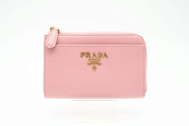 ☆安心の3大保証☆ ABランク ≪PRADA プラダ/L字ファスナーコインケース≫ 1PP122 サフィアーノ レザー ロゴプレート ピンク 美品 送料無料【中古】