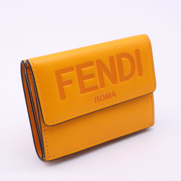 ★3日以内返品可★ 美品 FENDI フェンディ FENDI ROMA マイクロ トリフォールドウォレット 8M0395 三つ折り財布 オレンジ カーフレザー レディース【中古】