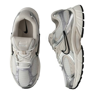 �i�C�L NIKE �E�B�����Y V5 �����i�[ �X�j�[�J�[ �����Y ���f�B�[�X WMNS V5 RNR �z���C�g �� HQ7901-104