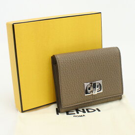 【中古良品】フェンディ(FENDI) ピーカブー ビジネスカードケース レザー 8M0425 A91B ブラウン系 【ランク：A】 us-2 レディース SS2406