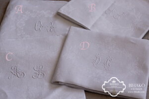 AeB[N l JbgNX Antique Linen At@xbg hJ zCg  hイ tX A t@ubN hJn  n 킢 z Rbg Jgi[W nh