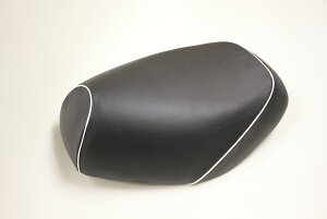 トゥデイ(TODAY)AF61 張替タイプ 国産シートカバー 黒カバー・白パイピング GRONDEMENT(グロンドマン)